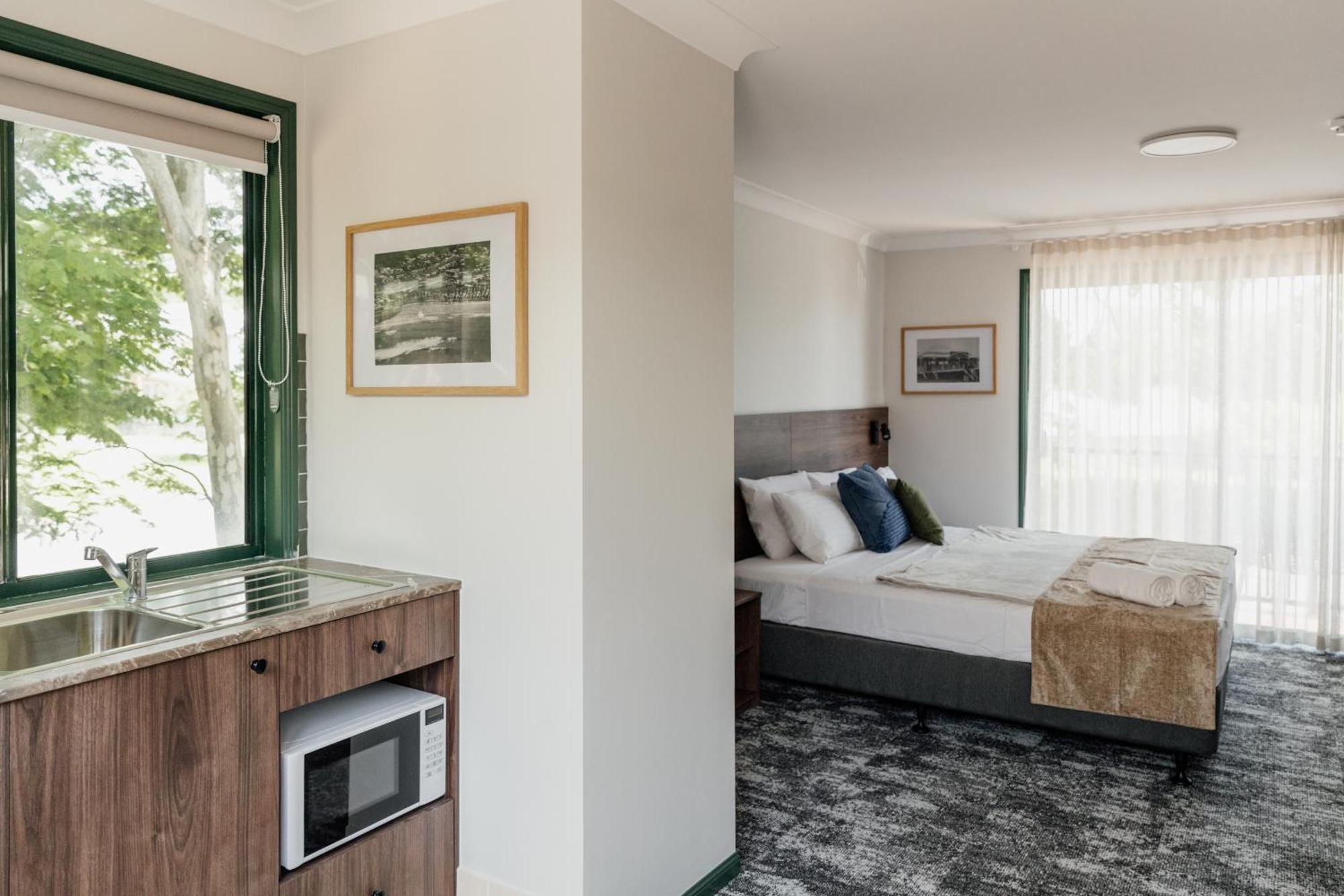 Wallaby 3* Mudgeeraba